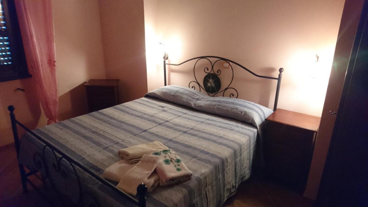 B&B Mony E Nico Riola Sardo Buitenkant foto