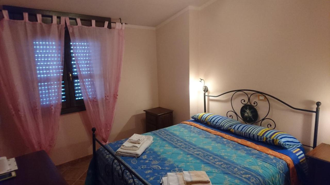 B&B Mony E Nico Riola Sardo Buitenkant foto