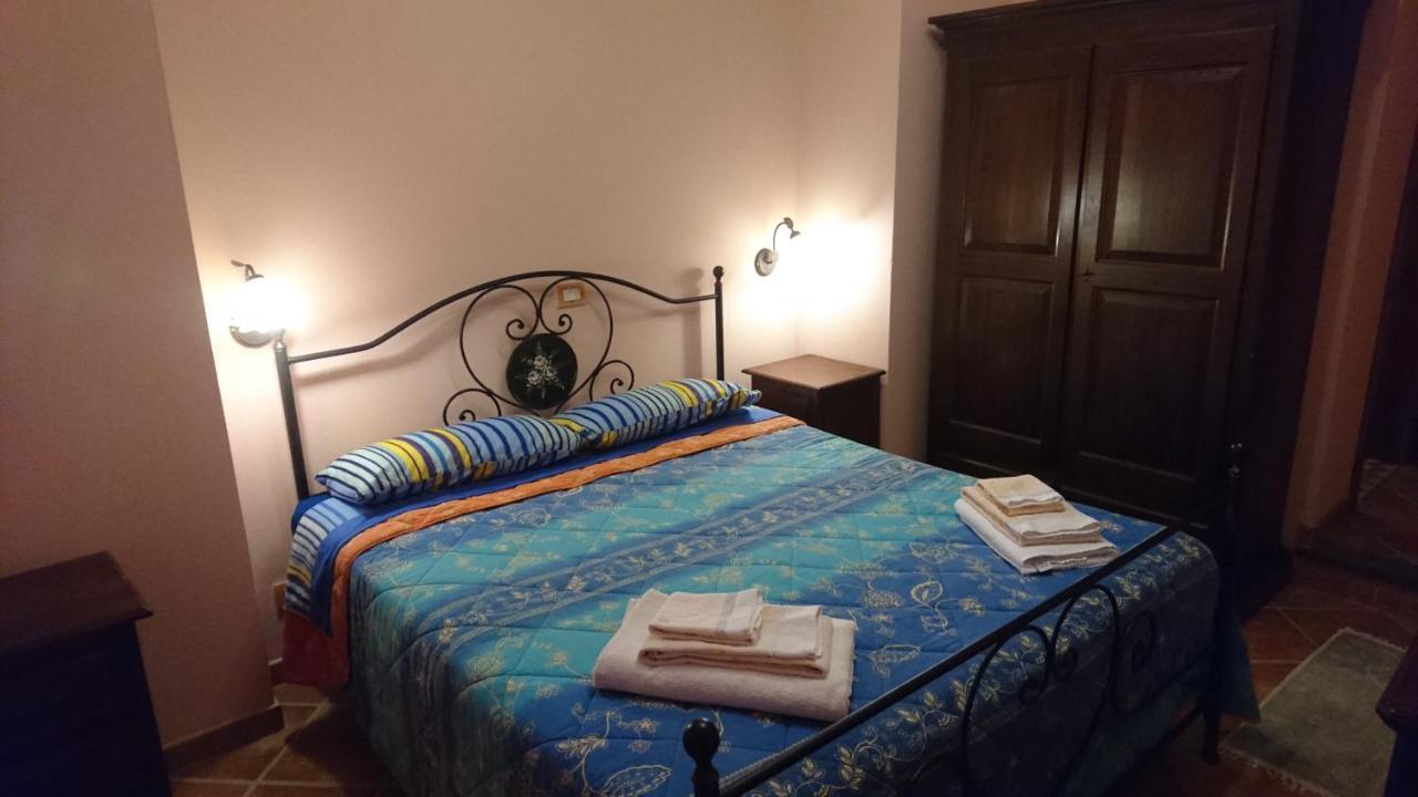 B&B Mony E Nico Riola Sardo Buitenkant foto