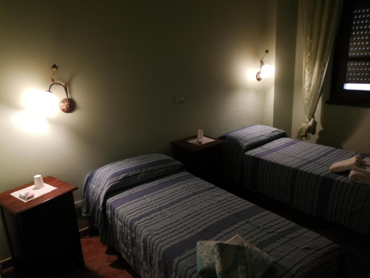 B&B Mony E Nico Riola Sardo Buitenkant foto