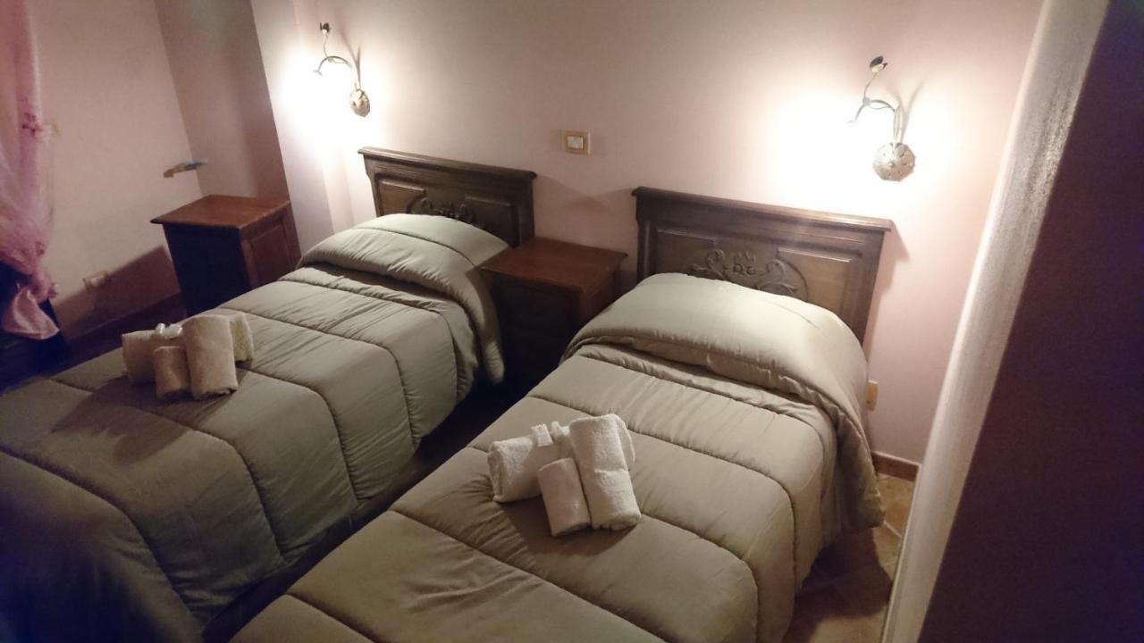 B&B Mony E Nico Riola Sardo Buitenkant foto